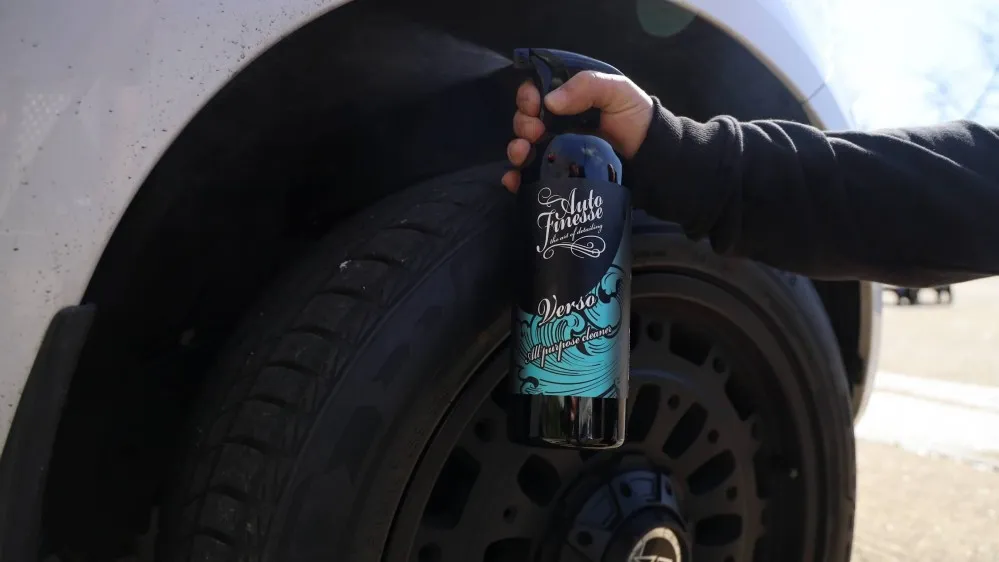 Kartáč na podběhy Auto Finesse Arch Blaster - foto 3