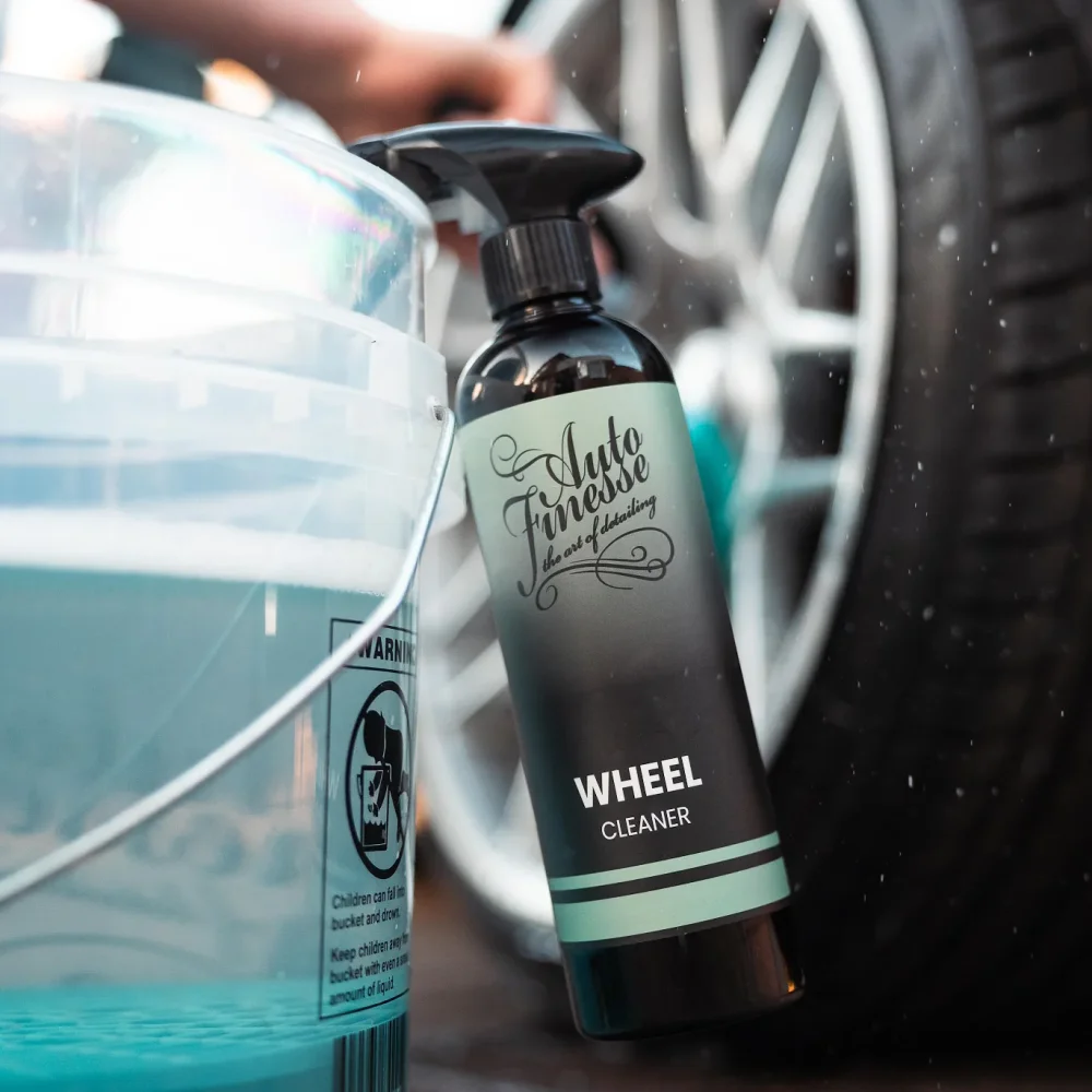 Šetrný čistič kol Auto Finesse Essentials Wheel Cleaner 500 ml - foto 4