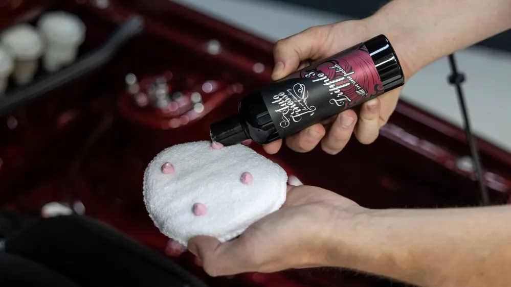 Leštěnka s voskem vše v jednom Auto Finesse Tripple 250 ml - foto 4