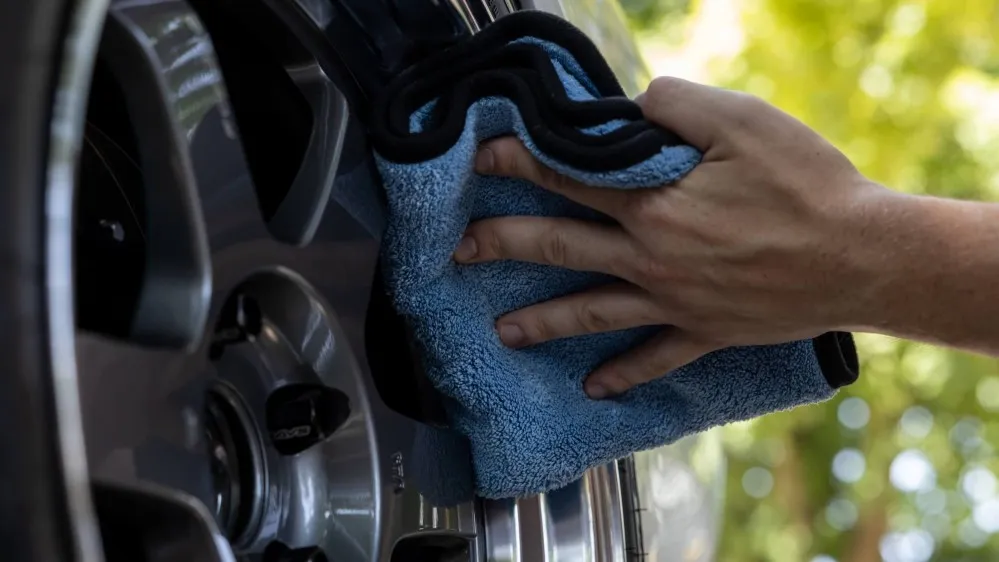 Leštící mikrovláknová utěrka Auto Finesse Ultra Plush 40 x 40 cm - foto 5