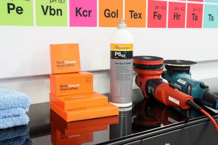 Однокрокова полірувальна паста з воском Koch Chemie P6.02 1000 мл