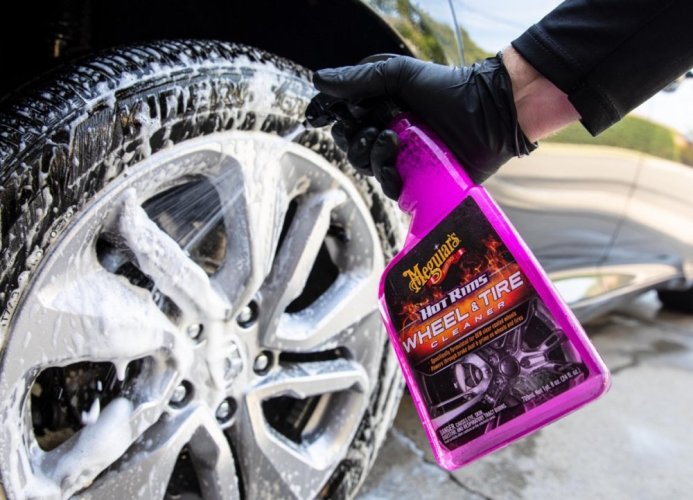 Čistič na kola a pneumatiky - Meguiar's Gold Class Car Wash Shampoo & Conditioner - 709 ml
