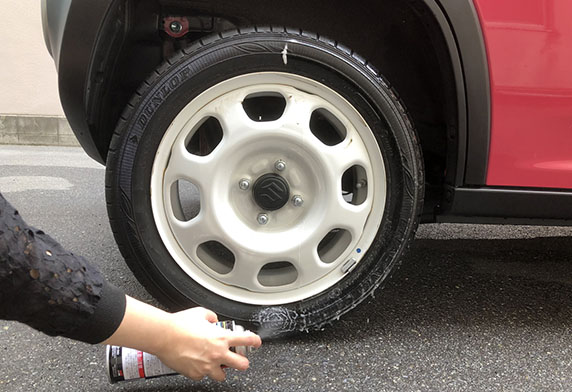 Soft99 4-X Tire Cleaner 470 мл очищувач та просочення для шин