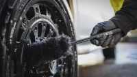 Kartáč na mytí kol z jehněčí vlny Auto Finesse - dlouhý