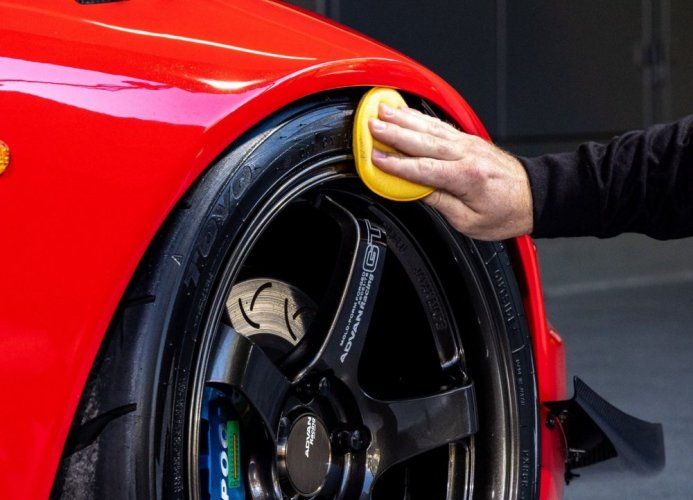 Keramická ochrana a lesk na pneumatiky - Meguiar's Hybrid Ceramic Tire Shine - 473 ml