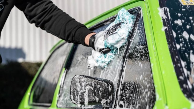 PH neutrální autošampon Auto Finesse Lather 2500 ml PH neutrální autošampon Auto Finesse Lather 2500 ml