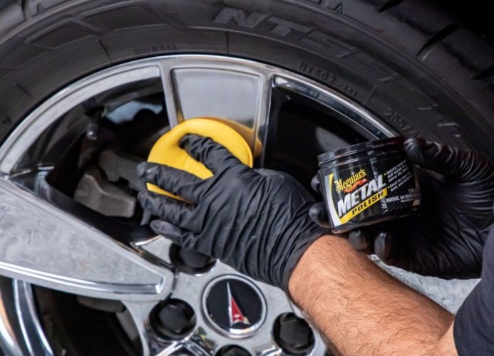 Meguiar's Metal Polish - leštěnka na kovy, tuhá, 177 ml