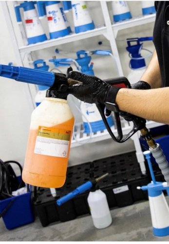 Віск для мокрого авто з нано-консервацією Koch Chemie Protector Wax (PW) 20 літрів Віск для мокрого авто з нано-консервацією Koch Chemie Protector Wax (PW) 20 літрів