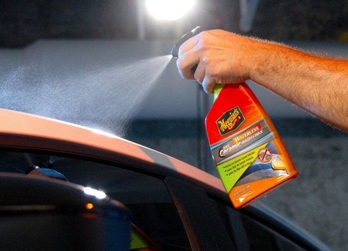 Bezoplachové mytí karoserie s keramickou ochranou - Meguiar's Hybrid Ceramic Waterless Wash & Wax - 710 ml