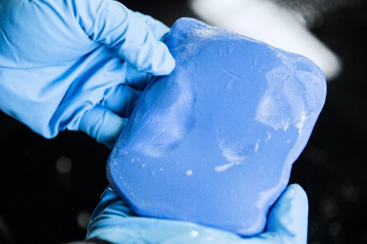 Koch Chemie Čistící modelína modrá Clay 200 g - Reinigungsknete blau