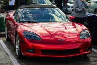 červená corvette červená corvette