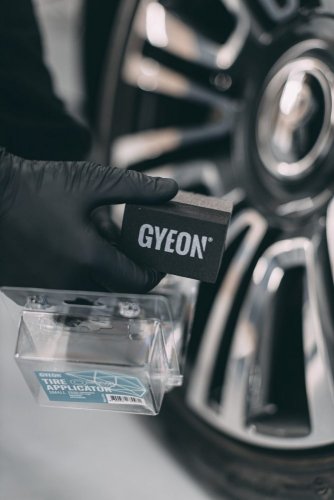 Gyeon Q2M Tire Applicator Small aplikátor na pneumatiky