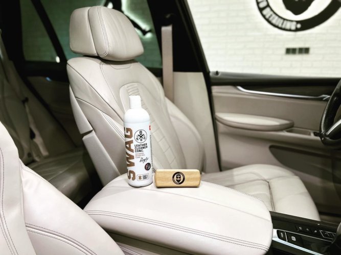 SWAG Leather Cleaner RTU - Čistič kůže (500ml) SWAG Leather Cleaner RTU - Čistič kůže (500ml)