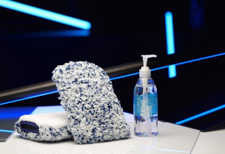 Gyeon Q2M Restart Wash 1000 ml dekontaminační autošampon