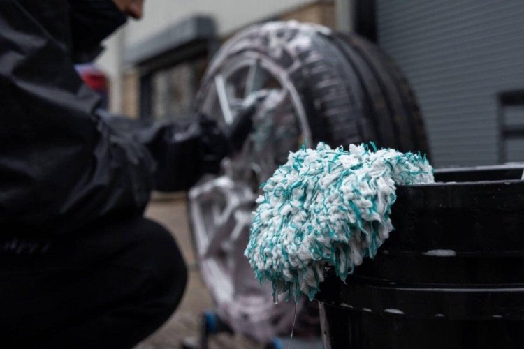 Rukavice na mytí disků kol Auto Finesse Ultra Plush