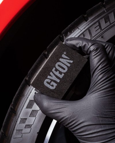 Gyeon Q2M Tire Applicator Small aplikátor na pneumatiky