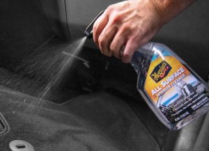 Čistič interiéru auta na plasty, vinyl, gumu i kůži - Meguiar's All Surface Interior Cleaner - 473 ml