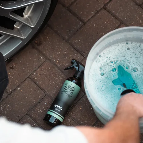 Šetrný čistič kol Auto Finesse Essentials Wheel Cleaner (500 ml)