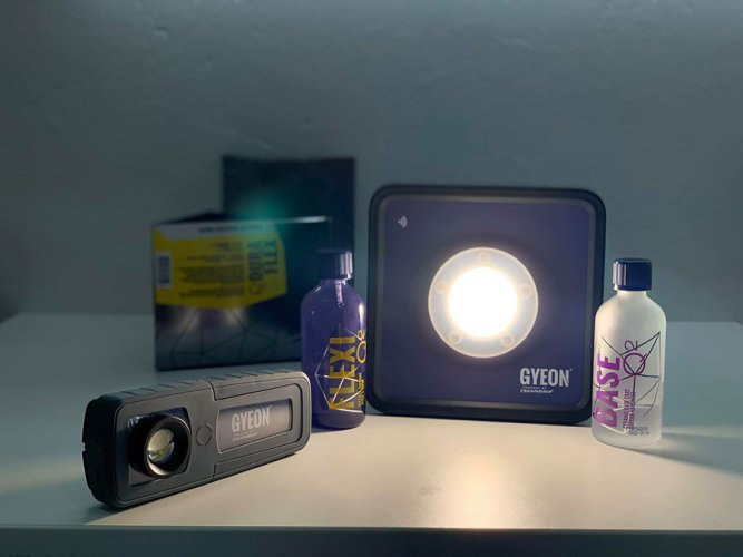 Gyeon Prism Plus detailingové inspekční světlo