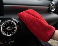Nuke Guys Detailing Mitt Red - Mikrovláknová rukavice na interiér
