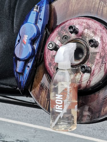 Odstraňovač polétavé rzi (oranžových teček) pro dekontaminaci karoserie auta Gyeon Q2M Iron REDEFINED 500 ml Odstraňovač polétavé rzi (oranžových teček) pro dekontaminaci karoserie auta Gyeon Q2M Iron REDEFINED 500 ml