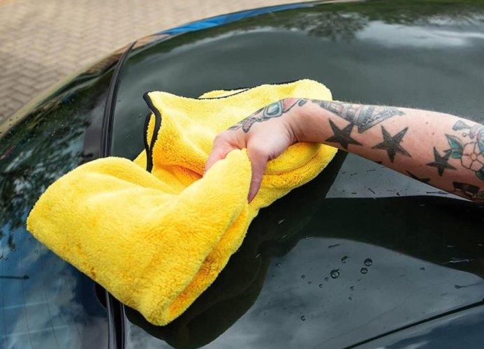 Meguiar's Supreme Drying Towel XL - extra hustý a savý sušicí ručník z mikrovlákna, 85 x 55 cm, 1 050 g/m2