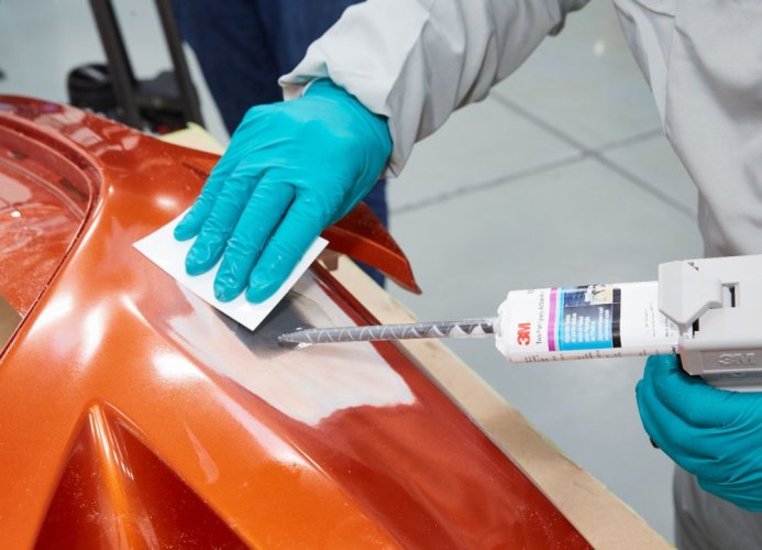 3M™ Pružný dvojzložkový tmel na plasty, 48,5 ml