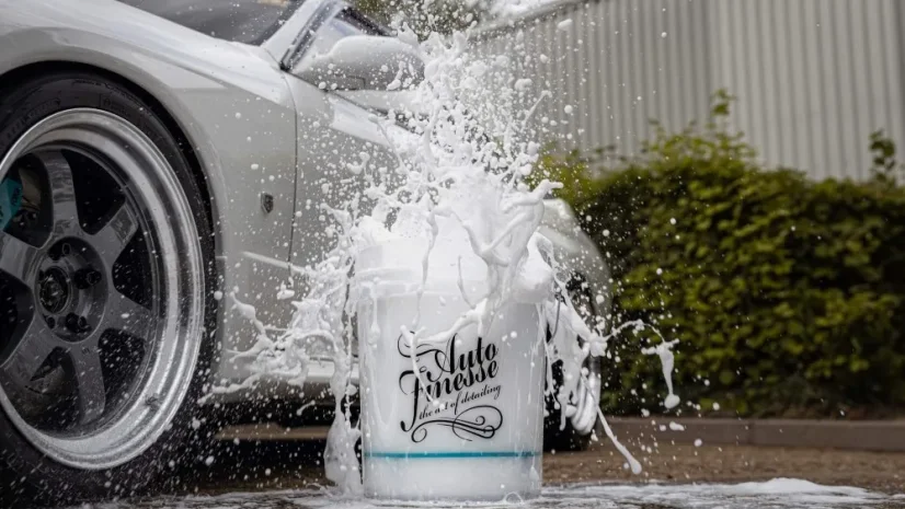 Detailingový kbelík s ochrannou vložkou Auto Finesse - průhledný