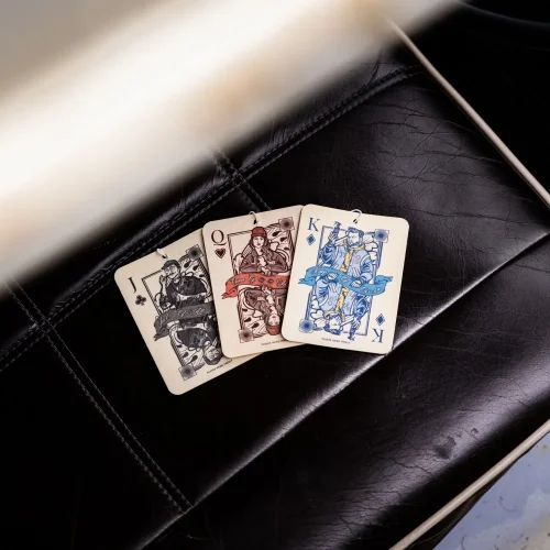 Závěsná vůně Auto Finesse Playing Card Air Freshener QUEEN