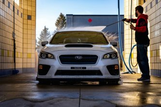 subaru v myčce subaru v myčce