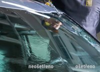 Čistič autoskel s tekutými stěrači - Meguiar's Ultimate Glass Cleaner & Water Repellent - 473 ml