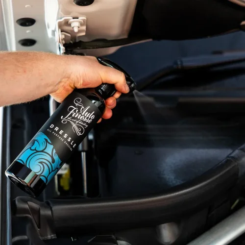 Oživovač a ochrana plastov Auto Finesse Dressle 500 ml