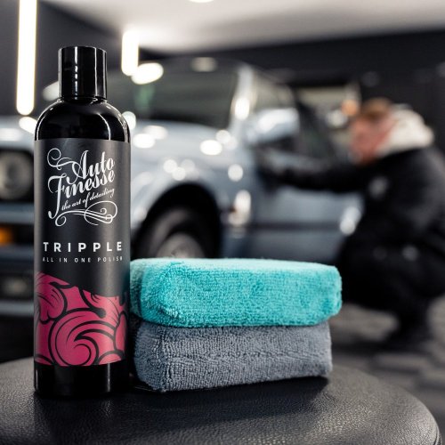 Leštěnka s voskem vše v jednom Auto Finesse Tripple 500 ml