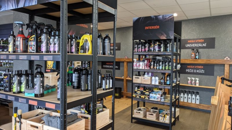 Prodejna detailingu v Praze je připravená na zítřejší MEGA otevíračku