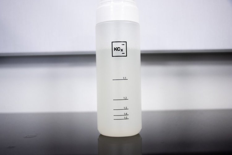 Napěňovací lahvička na čističe kůže a textilu Koch Chemie