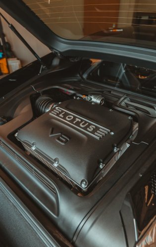 Курс детейлінгу ЗОВНІШНЬОГО ОБЛАДНАННЯ - миття та полірування автомобіля