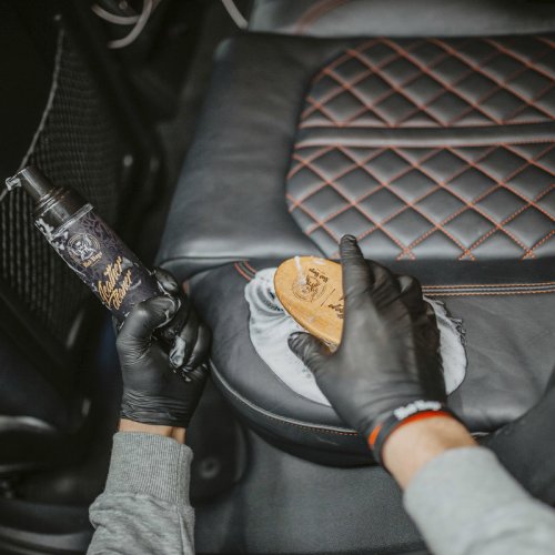 Čistič kůže do auta a kožených sedadel - Bad Boys Leather Cleaner - 500 ml Čistič kůže do auta a kožených sedadel - Bad Boys Leather Cleaner - 500 ml