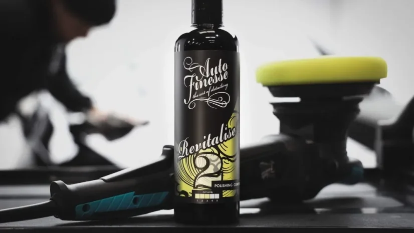Střední leštící pasta Auto Finesse Revitalise No:2 pro druhý krok leštění 500 ml
