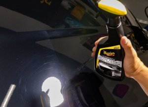 Meguiar's Ultimate Insane Shine Paint Glosser - leštěnka v rozprašovači, 473 ml