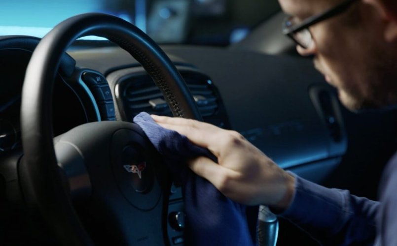 Gyeon Q2M InteriorDetailer 1000 мл засіб для догляду за інтер'єром