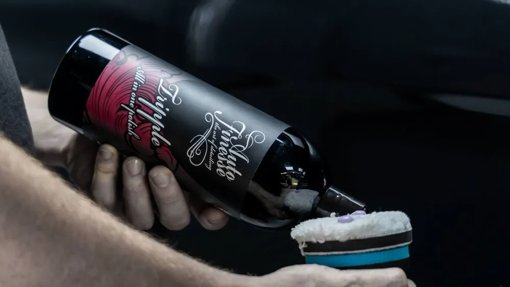 Leštěnka s voskem vše v jednom Auto Finesse Tripple 1000 ml - foto 1