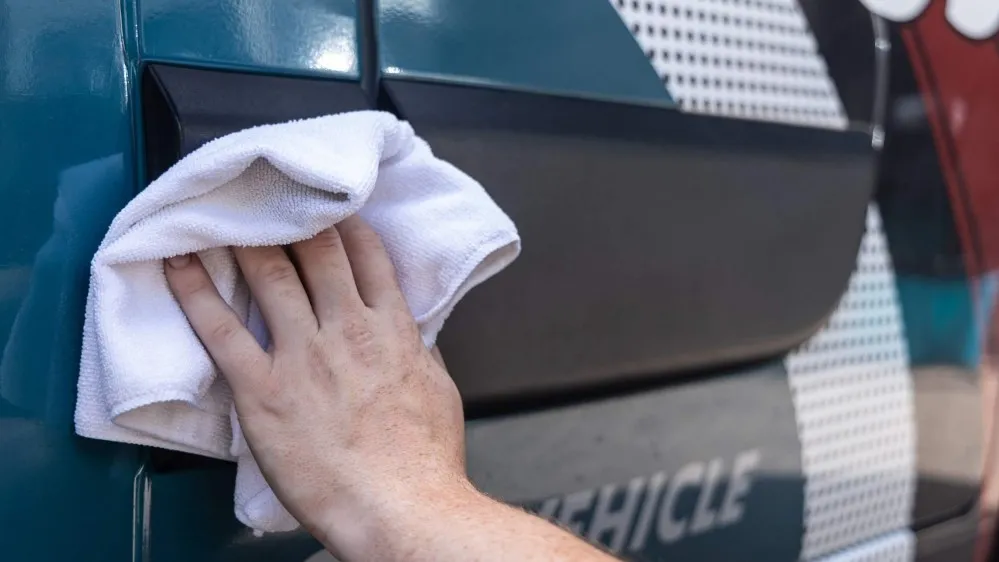 Oživovač a ochrana plastů v interiéru Auto Finesse Dressle 1000 ml - foto 2