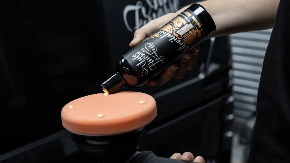 Tvrdý leštící kotouč 75 mm Auto Finesse Revitalise - 1. krok - foto 4