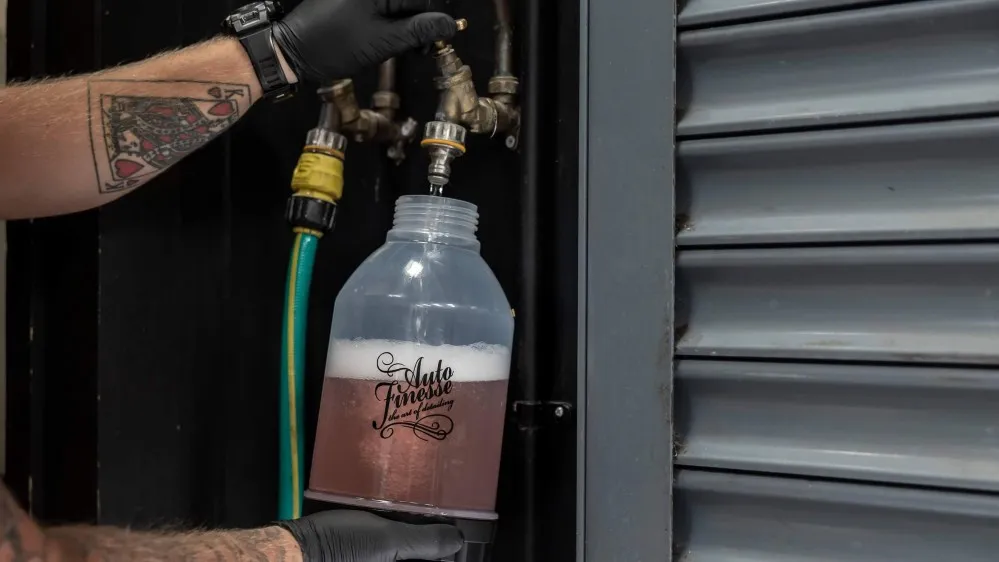 Předmytí bez pěny Auto Finesse Dynamite 5000 ml koncentrát - foto 2