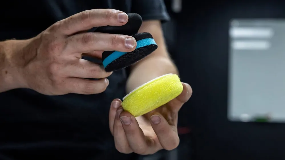 Pěnový aplikátor Auto Finesse Scrubi Spot - foto 2