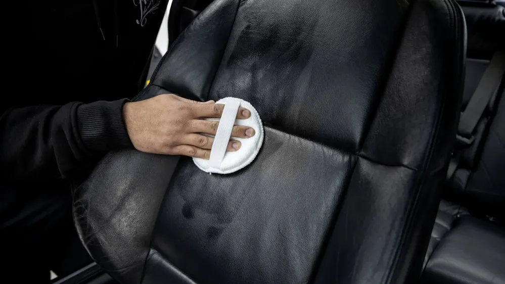 Vyživení kůže a kondicionér Auto Finesse Hide 500 ml - foto 5