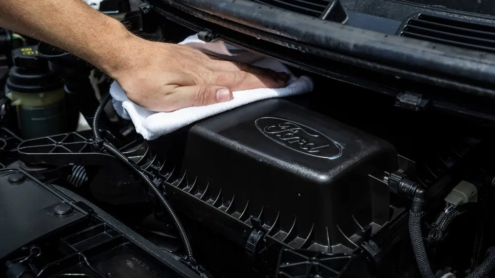 Oživovač a ochrana plastů v interiéru Auto Finesse Dressle 5000 ml - foto 4