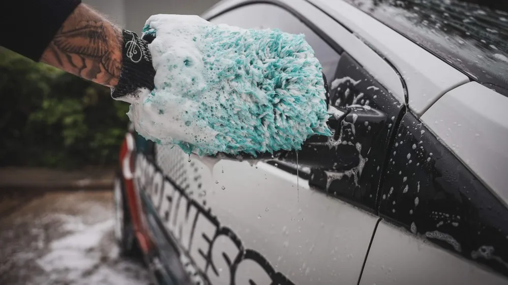 Extra šetrná mycí rukavice Auto Finesse Plush - foto 2