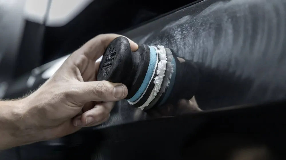 Leštěnka s voskem vše v jednom Auto Finesse Tripple 1000 ml - foto 2