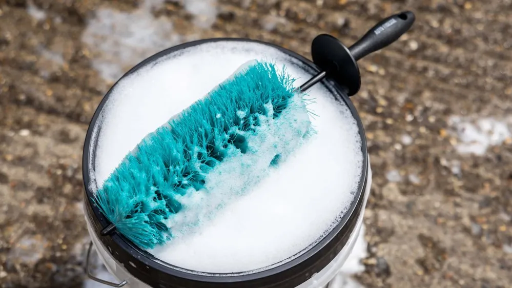 Velký chemicky odolný kartáč na kola Auto Finesse Barrel - foto 1